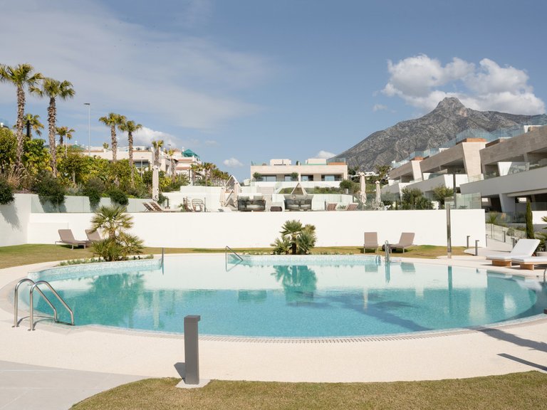 Apartment for Sale in The Golden Mile, Malaga 23