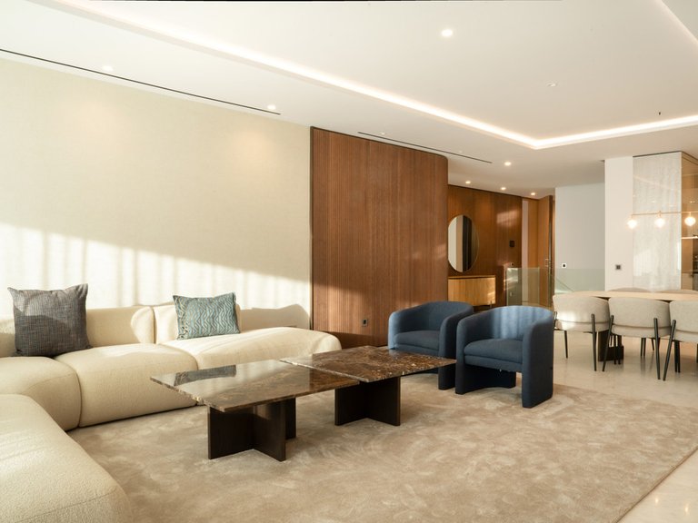 Apartment for Sale in The Golden Mile, Malaga 5