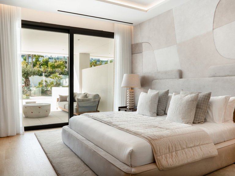 Apartment for Sale in The Golden Mile, Malaga 9
