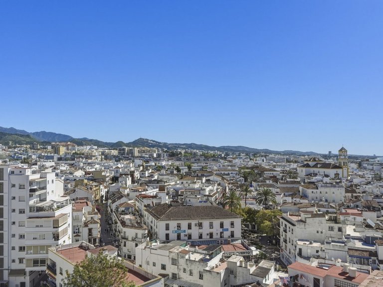 Penthouse for Sale in Marbella, Malaga 1