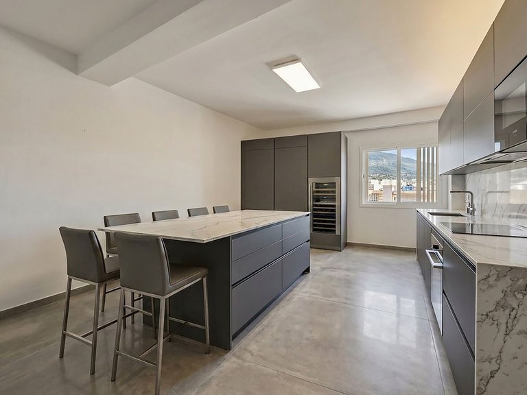 Penthouse for Sale in Marbella, Malaga 5