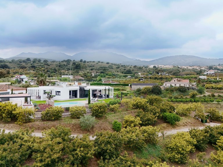 Villa for Sale in Alhaurín El Grande, Malaga 11