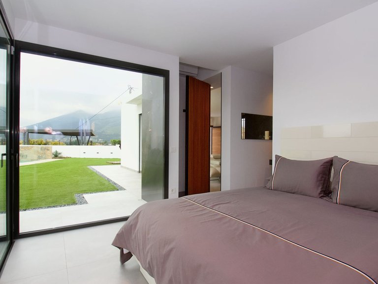 Villa for Sale in Alhaurín El Grande, Malaga 32
