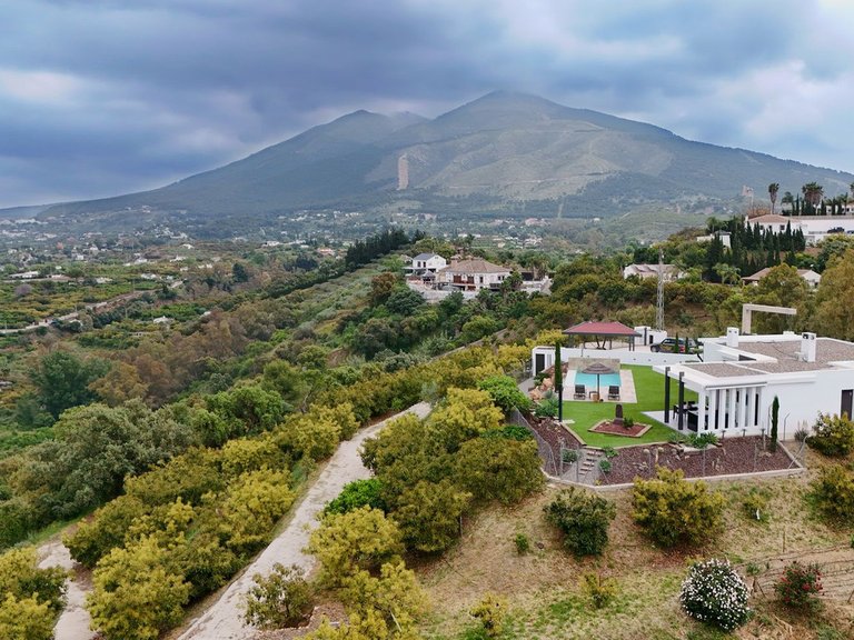 Villa for Sale in Alhaurín El Grande, Malaga 36