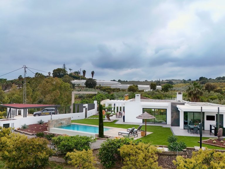 Villa for Sale in Alhaurín El Grande, Malaga 37