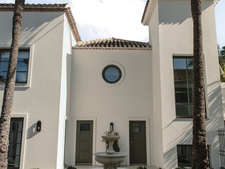 Villa for Sale in Nueva Andalucía, Malaga 11