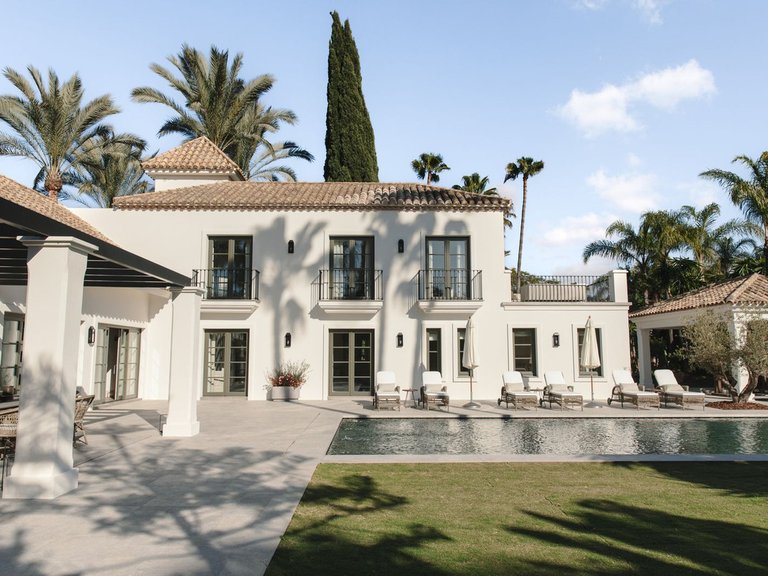 Villa for Sale in Nueva Andalucía, Malaga 2