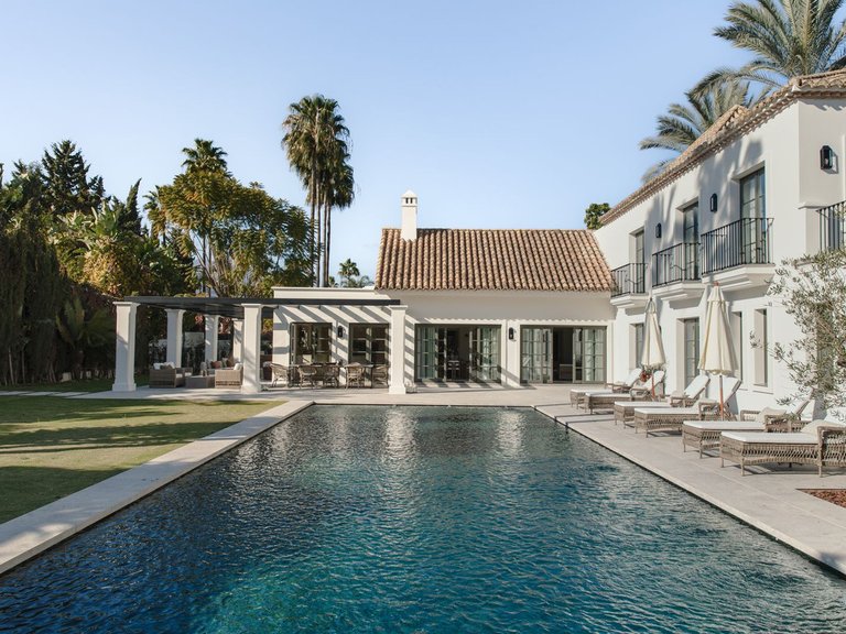 Villa for Sale in Nueva Andalucía, Malaga 4