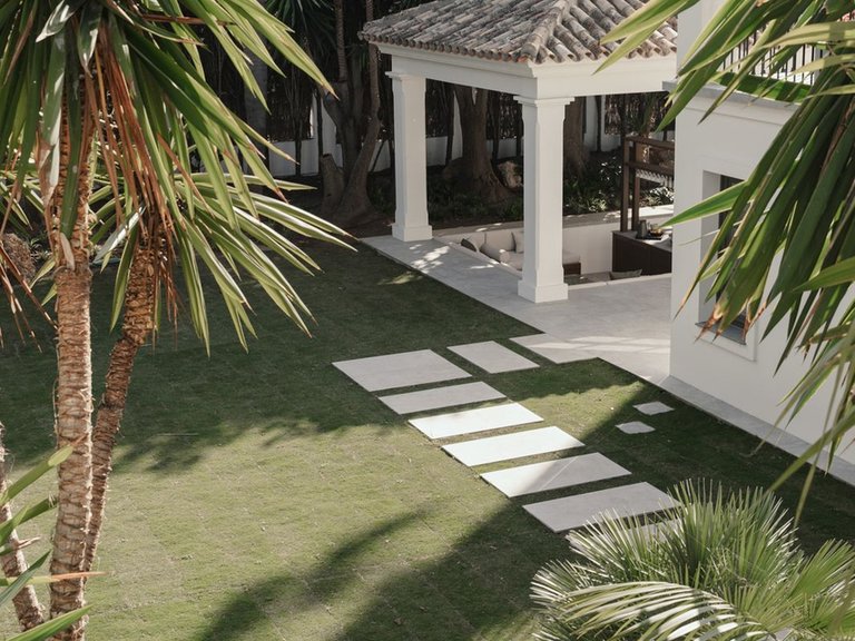 Villa for Sale in Nueva Andalucía, Malaga 43