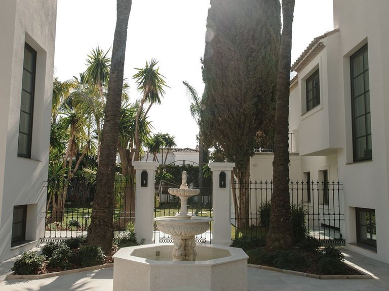 Villa for Sale in Nueva Andalucía, Malaga 50