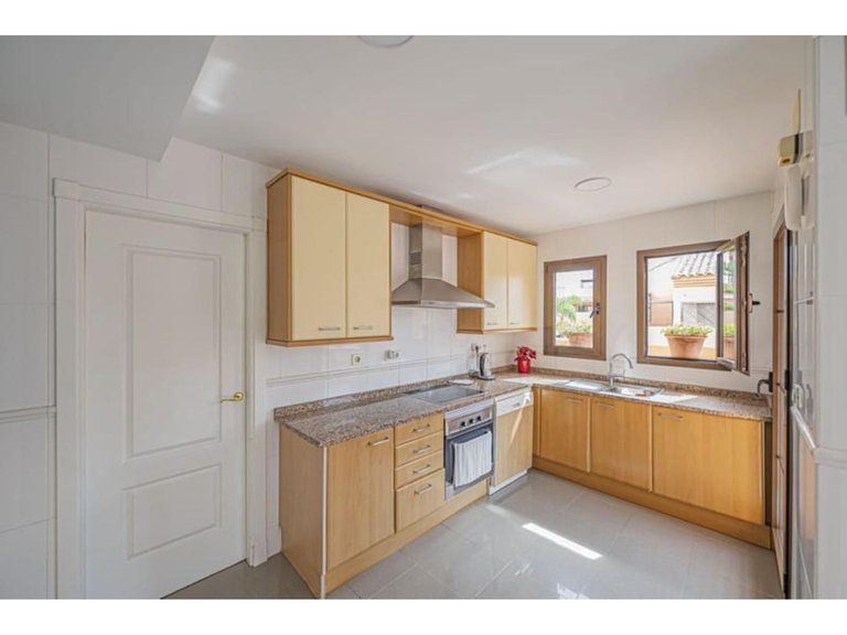 Apartment for Sale in Hacienda Del Sol, Malaga 14