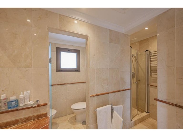 Apartment for Sale in Hacienda Del Sol, Malaga 21