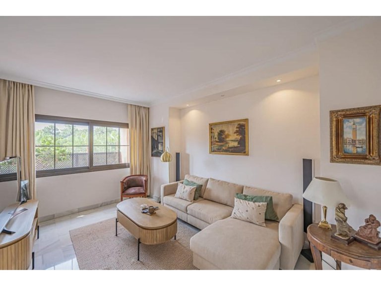 Apartment for Sale in Hacienda Del Sol, Malaga 3