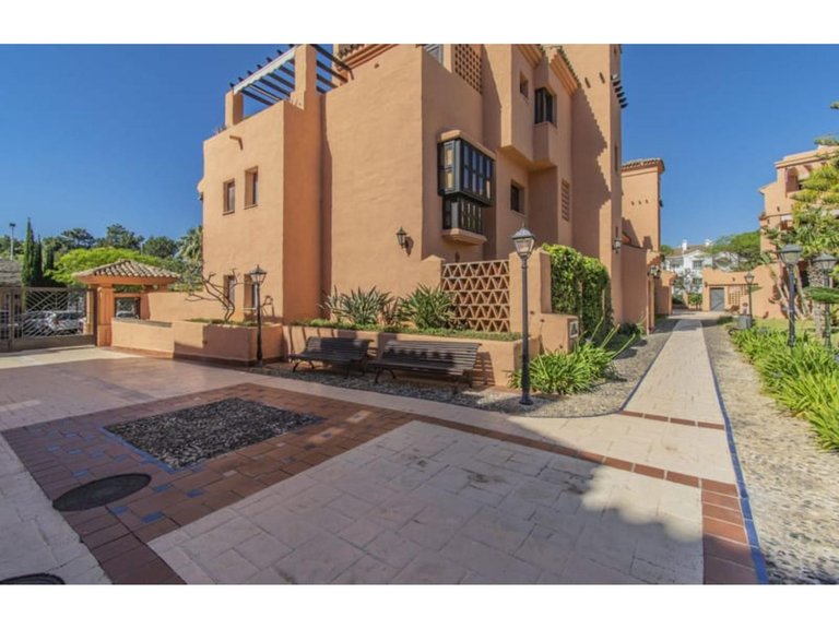 Apartment for Sale in Hacienda Del Sol, Malaga 39