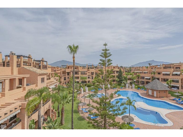 Apartment for Sale in Hacienda Del Sol, Malaga 5