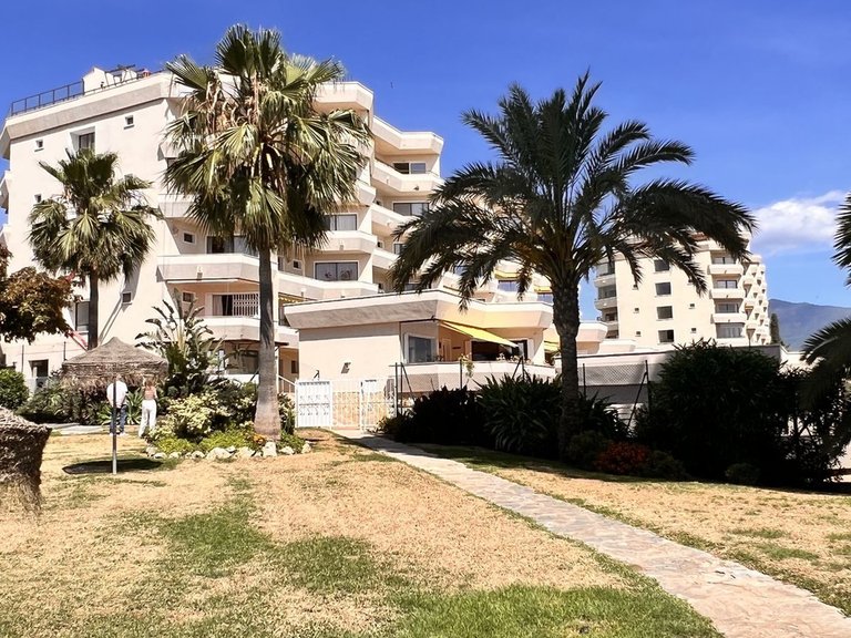 Villa for Sale in Estepona, Malaga 36