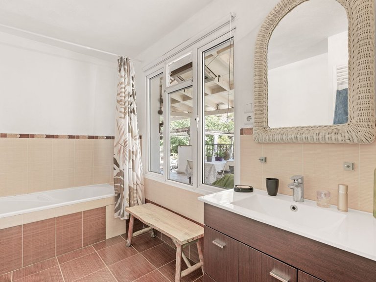 Villa for Sale in Estepona, Malaga 19