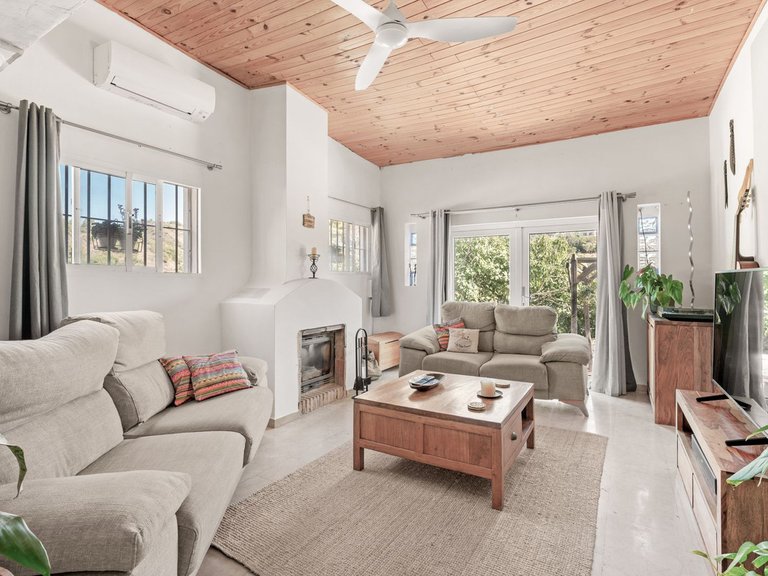 Villa for Sale in Estepona, Malaga 5