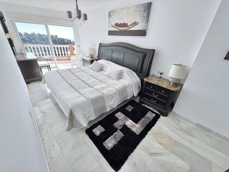 Villa for Sale in Calahonda, Malaga 15