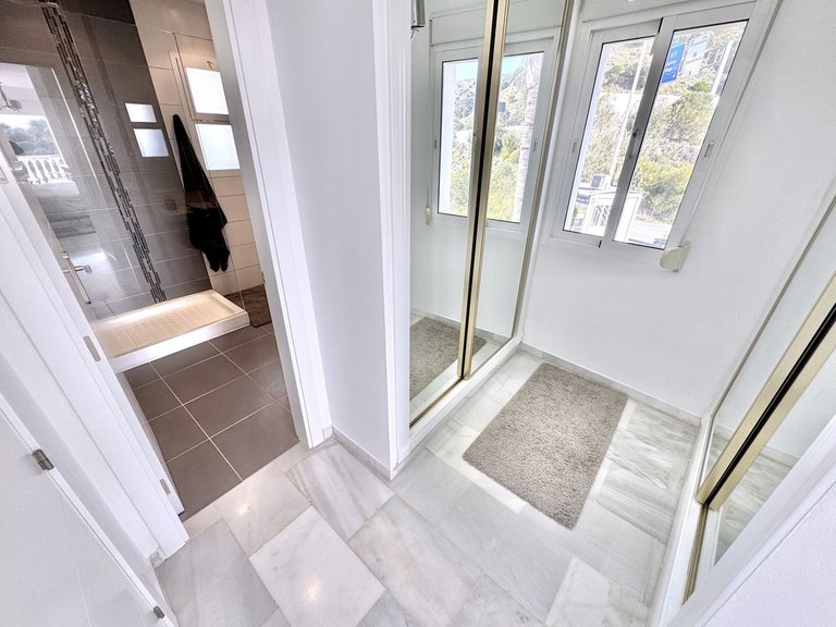 Villa for Sale in Calahonda, Malaga 19