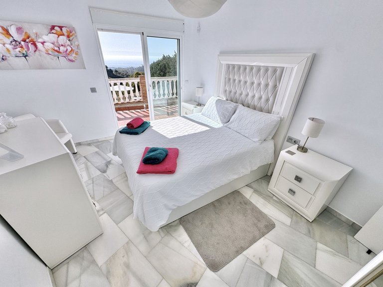 Villa for Sale in Calahonda, Malaga 21