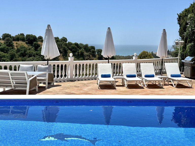 Villa for Sale in Calahonda, Malaga 3