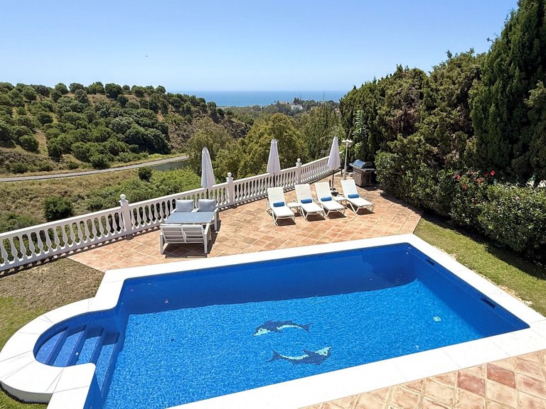 Villa for Sale in Calahonda, Malaga 30