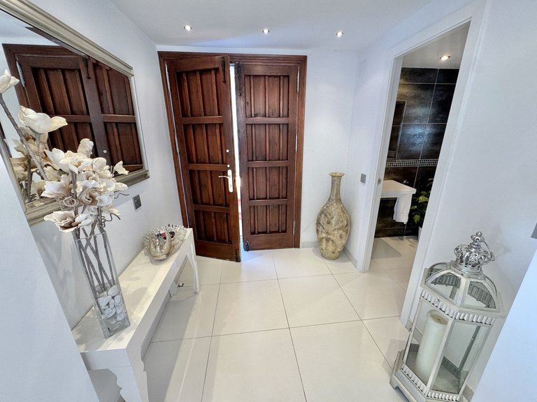 Villa for Sale in Calahonda, Malaga 7