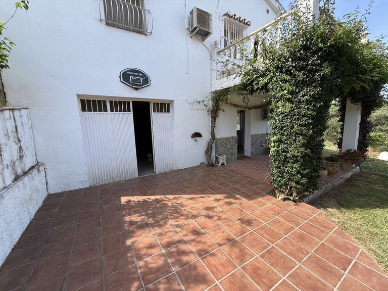 Villa for Sale in Alhaurín El Grande, Malaga 14