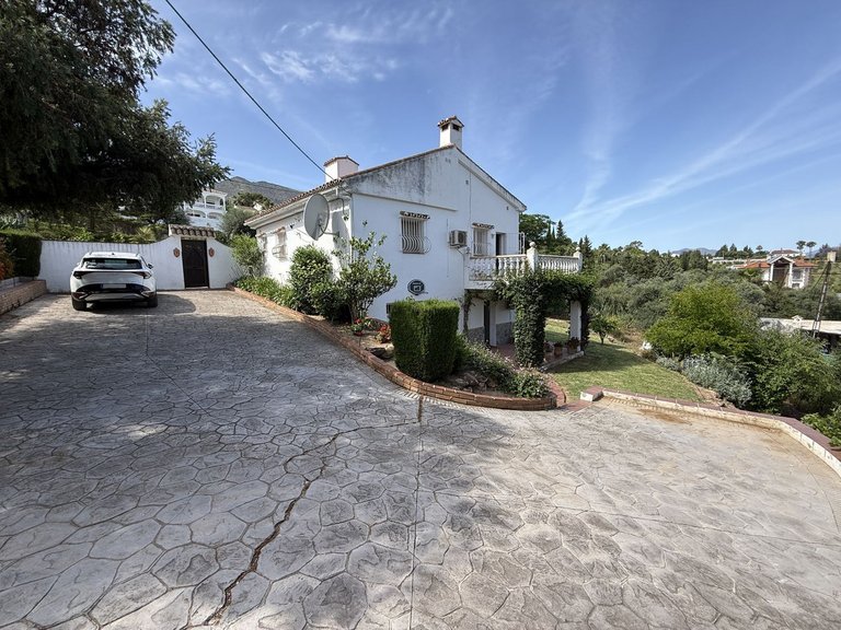 Villa for Sale in Alhaurín El Grande, Malaga 16