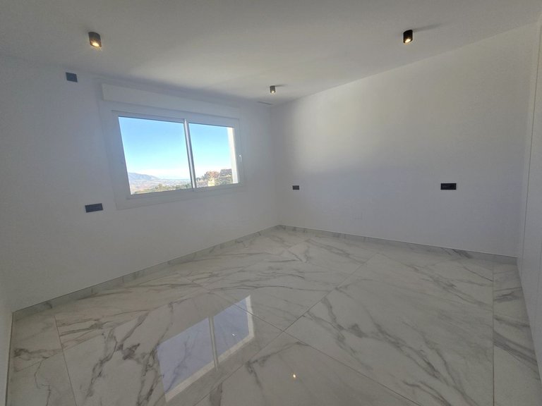 Villa for Sale in La Mairena, Malaga 33