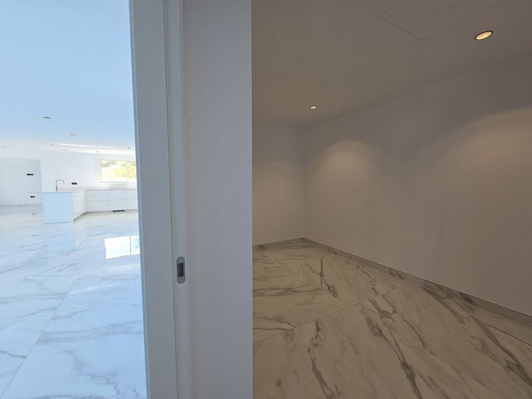 Villa for Sale in La Mairena, Malaga 38