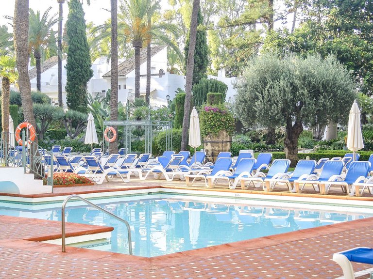 Apartment for Sale in Puerto Banús, Malaga 1