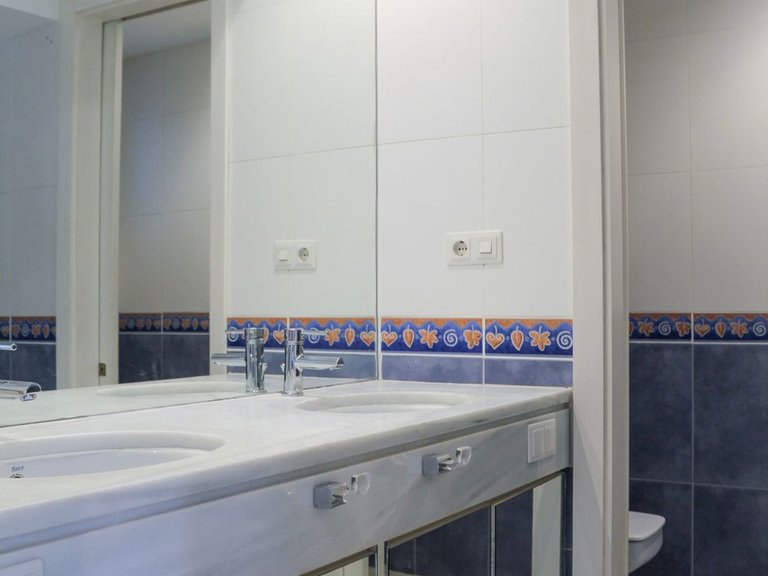 Apartment for Sale in Puerto Banús, Malaga 12