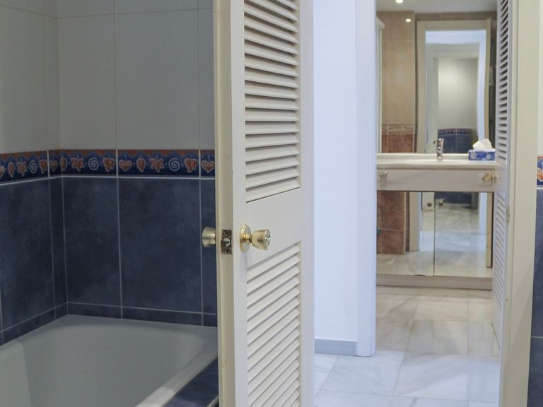 Apartment for Sale in Puerto Banús, Malaga 13