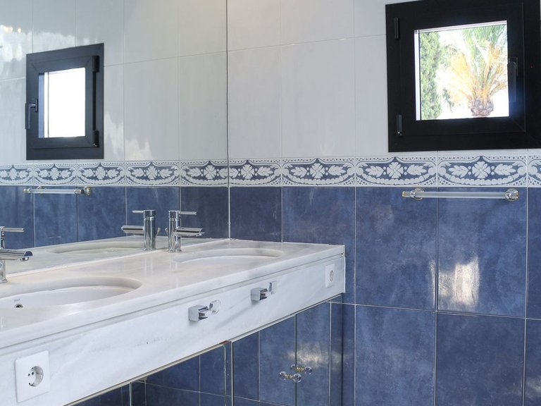 Apartment for Sale in Puerto Banús, Malaga 20