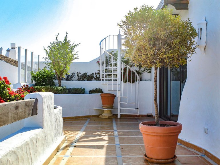 Apartment for Sale in Puerto Banús, Malaga 28