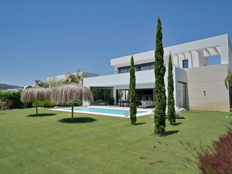 Villa for Sale in La Cala Golf, Malaga 3