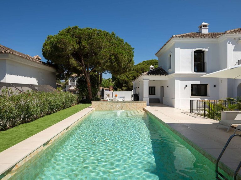 Villa for Sale in Marbesa, Malaga 1