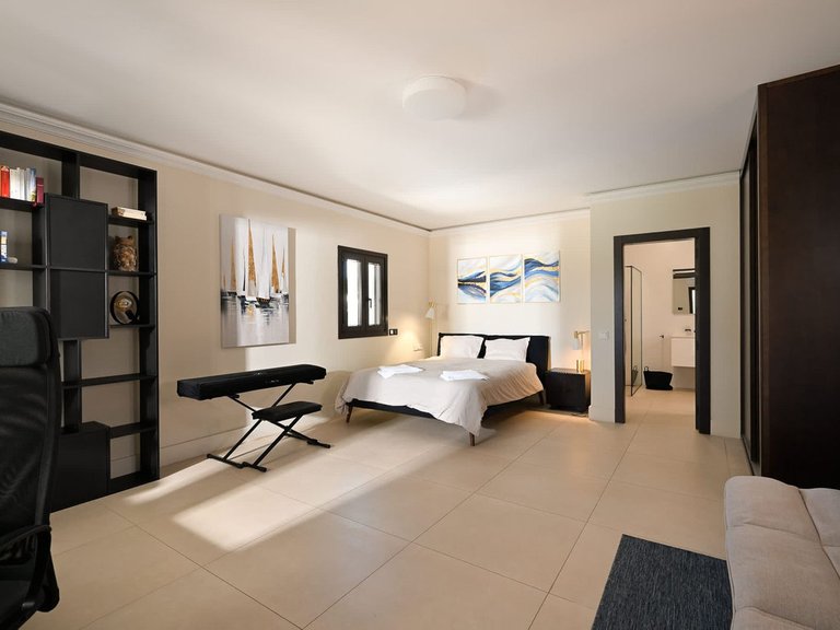 Villa for Sale in Marbesa, Malaga 16