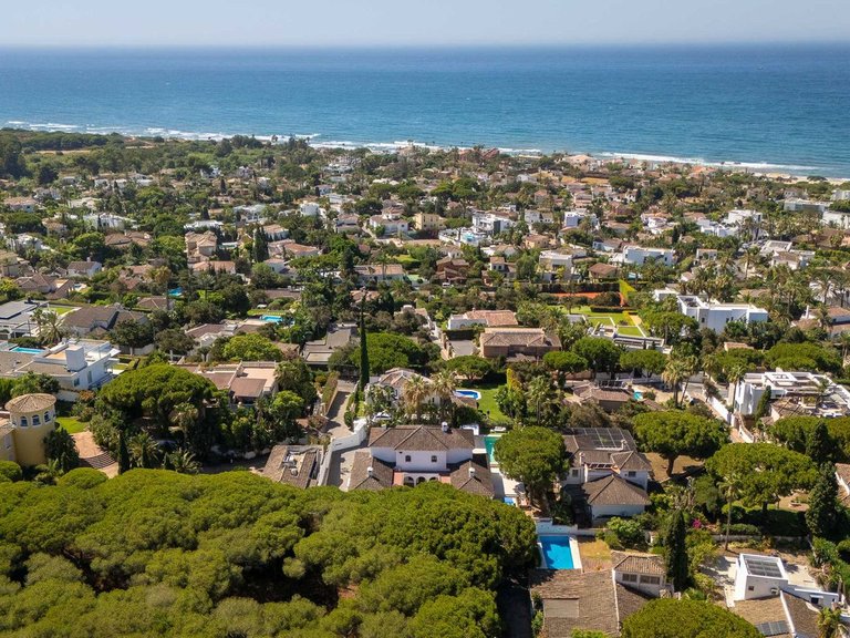 Villa for Sale in Marbesa, Malaga 23