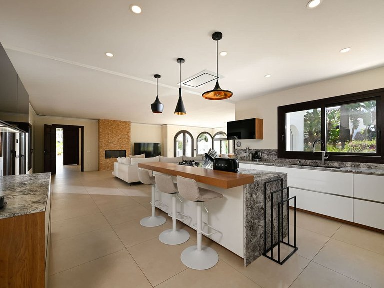 Villa for Sale in Marbesa, Malaga 7