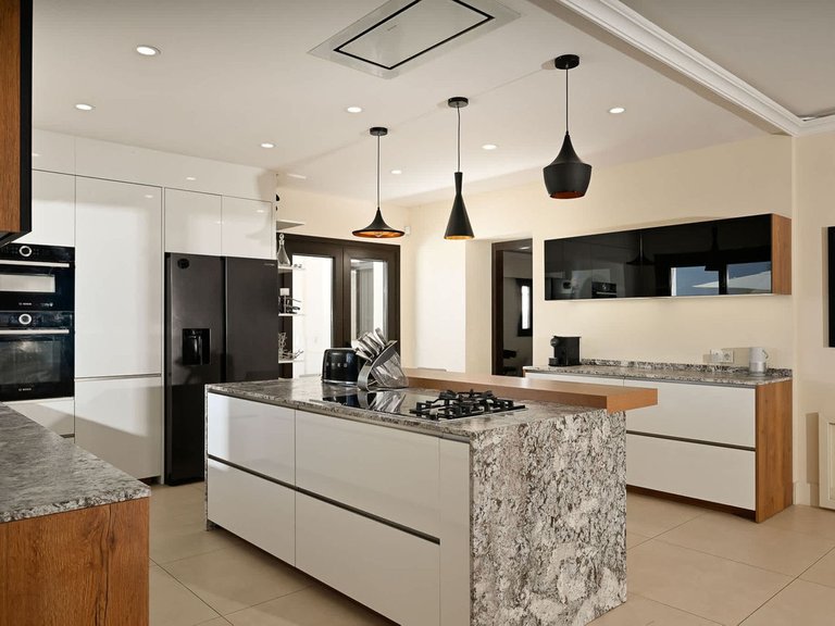 Villa for Sale in Marbesa, Malaga 8