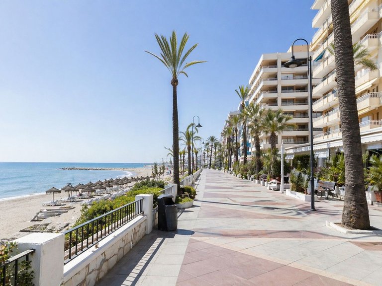 Apartment for Sale in Marbella, Malaga 15
