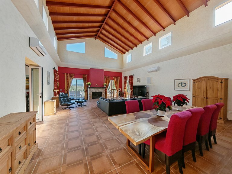 Villa for Sale in Coín, Malaga 18