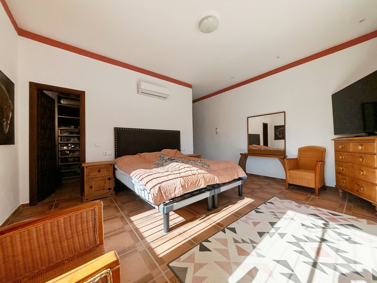 Villa for Sale in Coín, Malaga 23