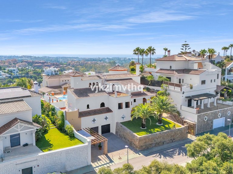 Villa for Sale in Benahavís, Malaga 1