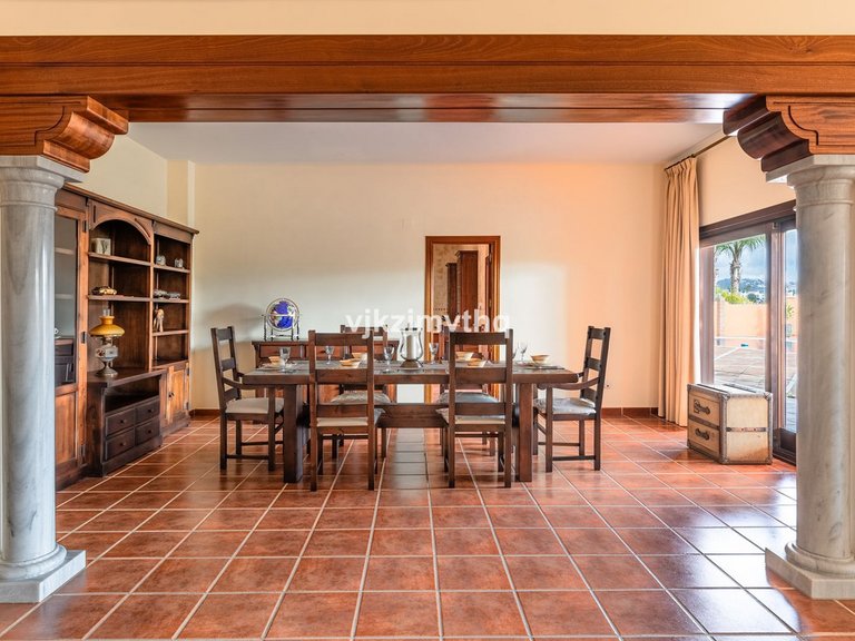 Villa for Sale in Benahavís, Malaga 11
