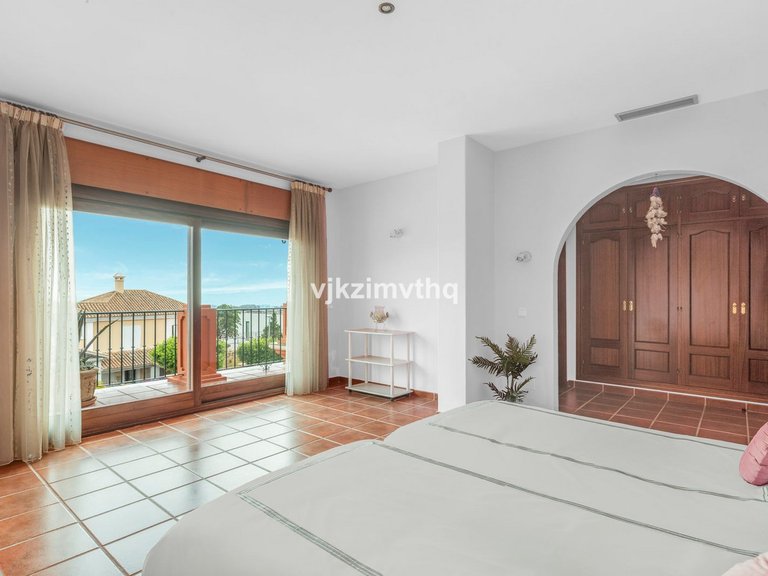 Villa for Sale in Benahavís, Malaga 19