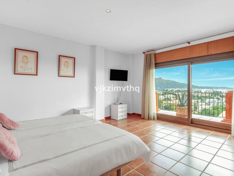Villa for Sale in Benahavís, Malaga 20